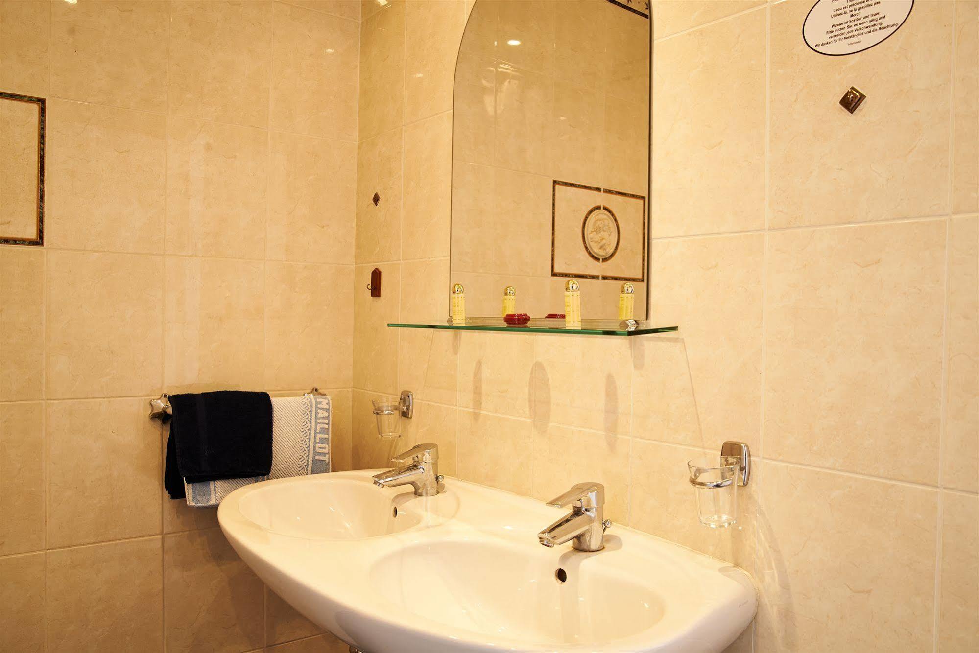 Hotel Maillot Neuilly-sur-Seine Buitenkant foto